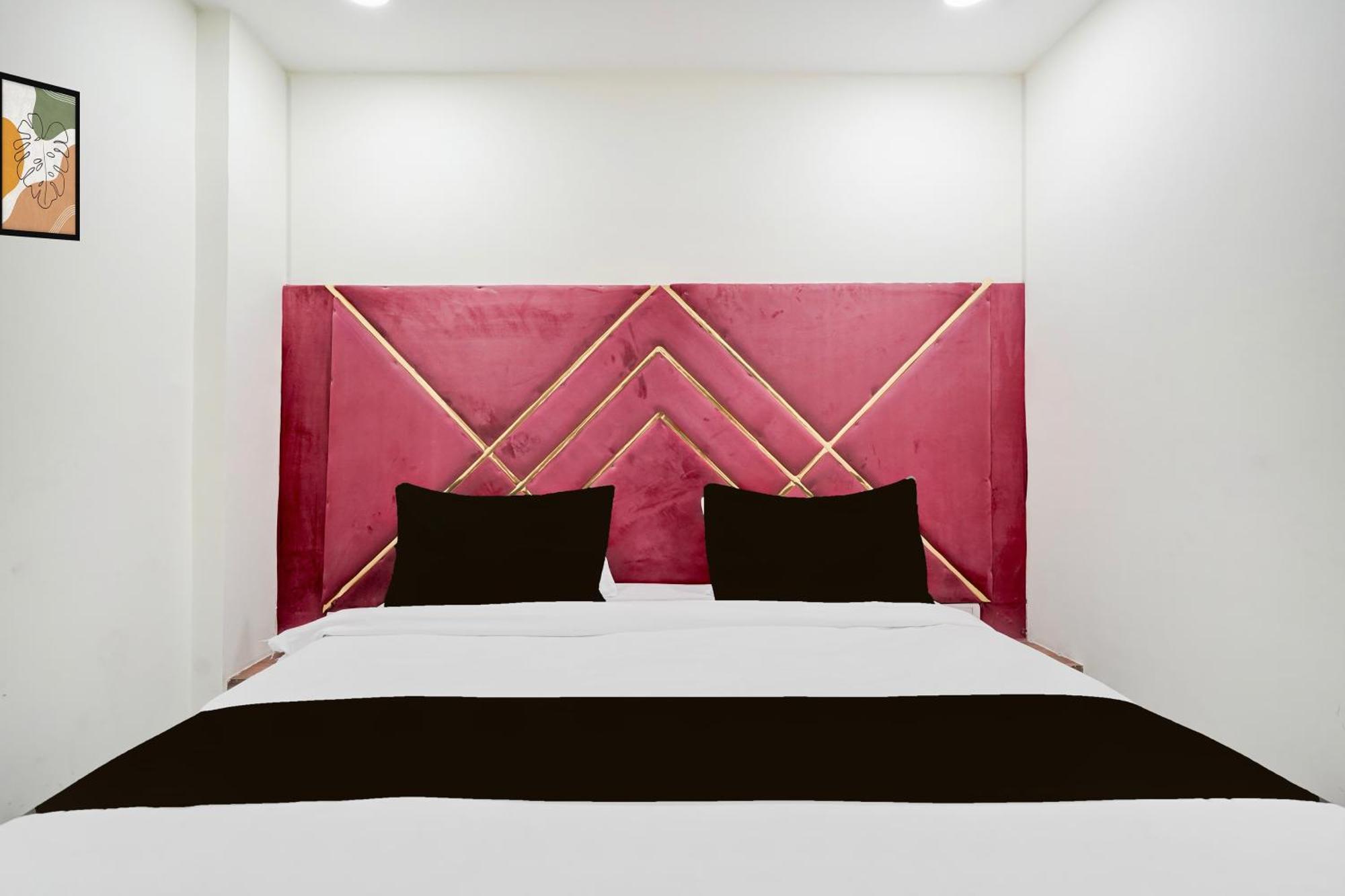 Hotel O Indirapuram Grand Газиабад Экстерьер фото